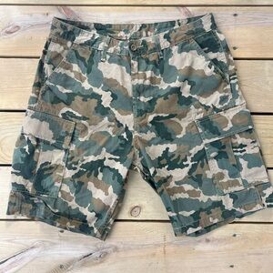 Levi’s Men's Camouflage Cargo Shorts Size 34